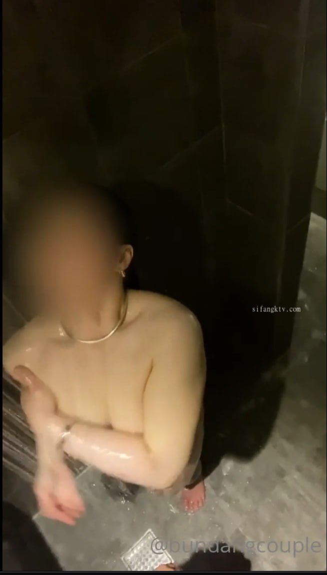 AAAAA级少妇高潮大片玩弄这种少妇也太爽了！明星颜值【完整版69分钟已上传】